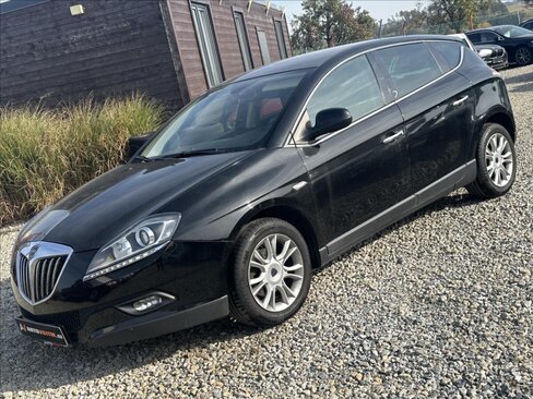 Lancia Delta Hatchback 1,4 l 88 kw