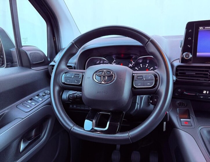 Toyota ProAce Kombi 1,5 l 96 kw