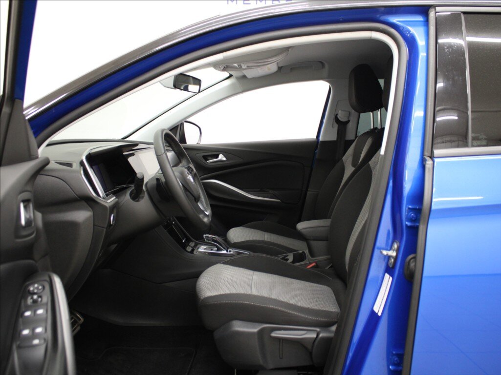 Opel Grandland SUV 1,2 l 96 kw