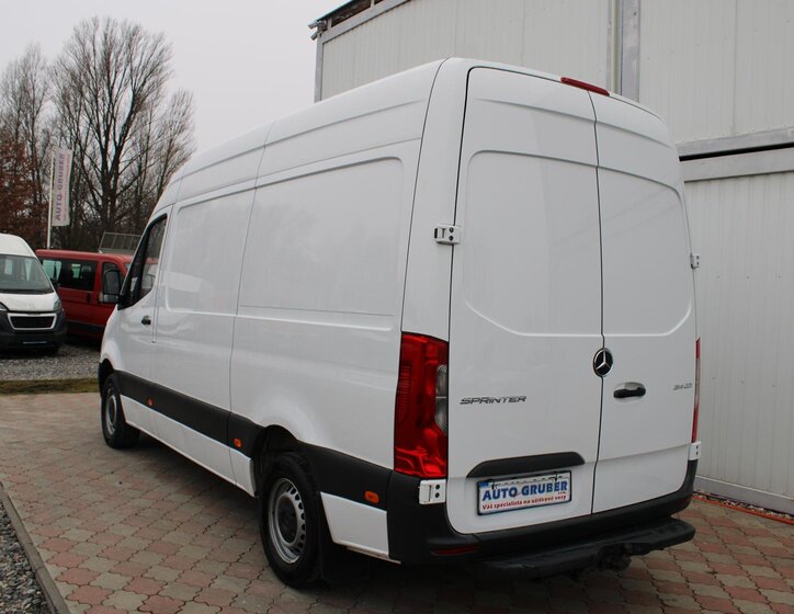 Mercedes-Benz Sprinter 5