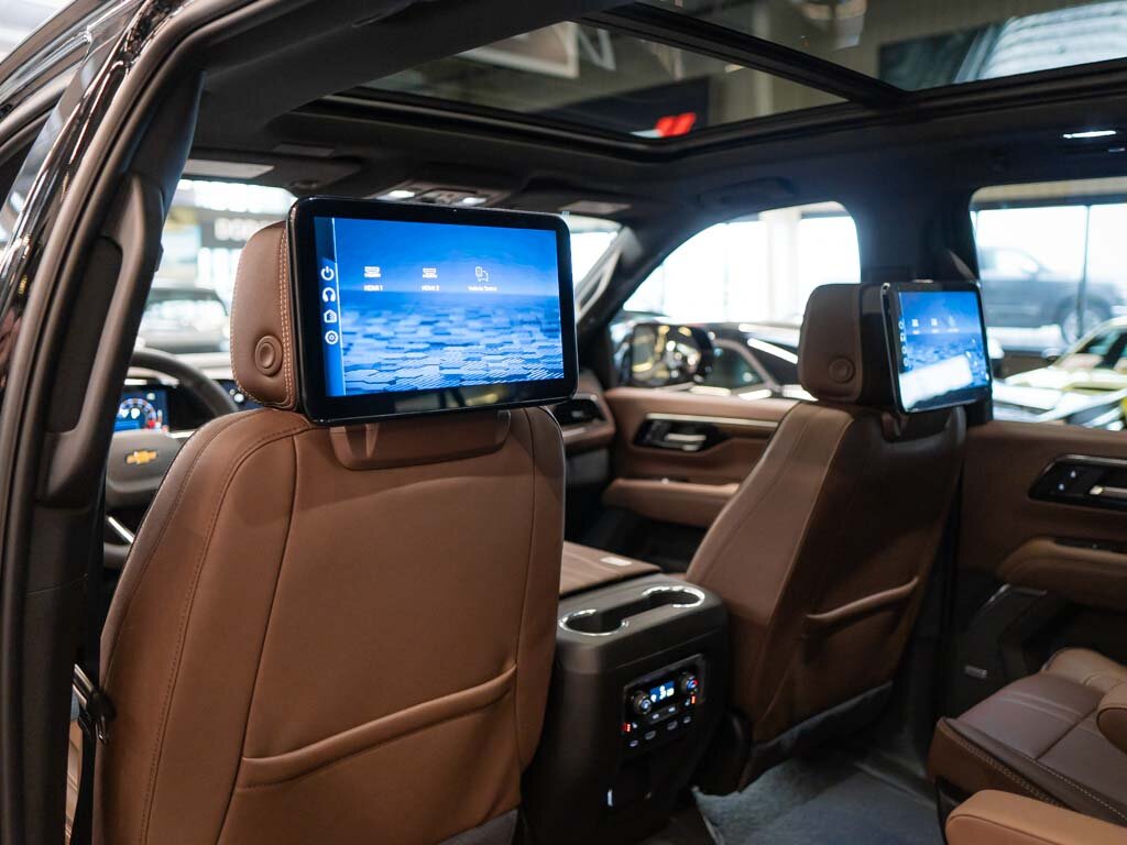 Chevrolet Suburban SUV 6,2 l 313 kw