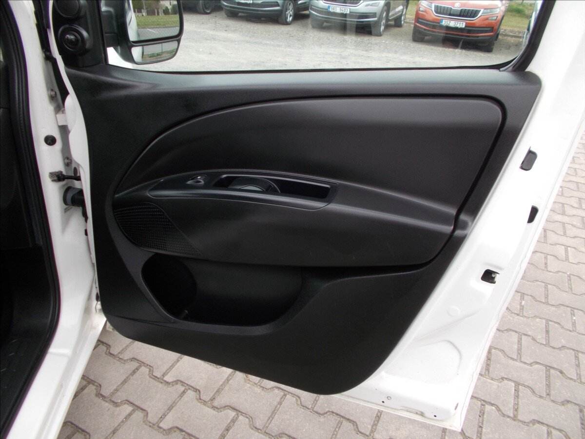 Opel Combo Skříň 1,6 l 77 kw