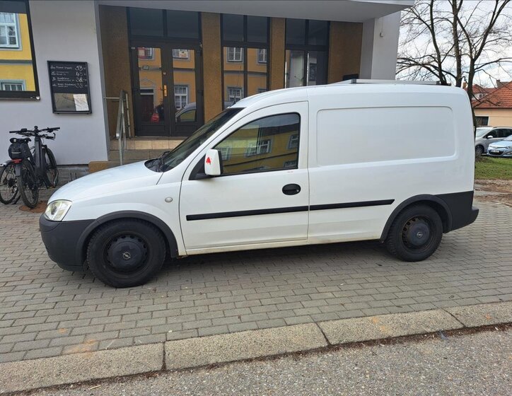 Opel Combo Skříň 1,2 l 55 kw