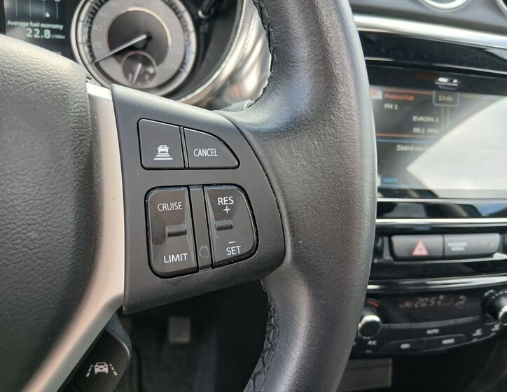 Suzuki Vitara SUV / Terénní 1,4 l 95 kw