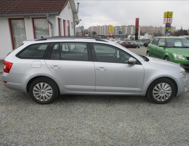 Škoda Octavia Kombi 2,0 l 110 kw