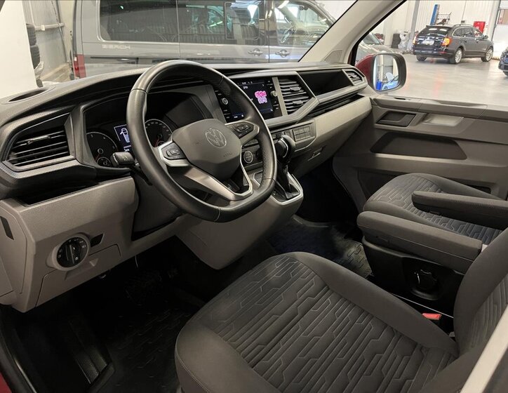 Volkswagen Caravelle Kombi 2,0 l 110 kw