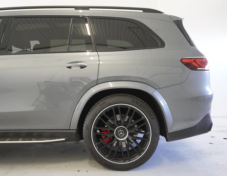 Mercedes-Benz GLS SUV / Terénní 4,0 l 450 kw