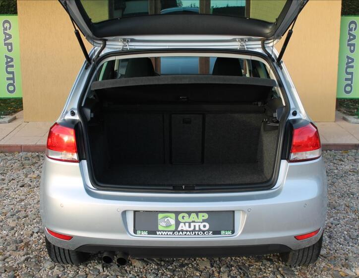 Volkswagen Golf 26