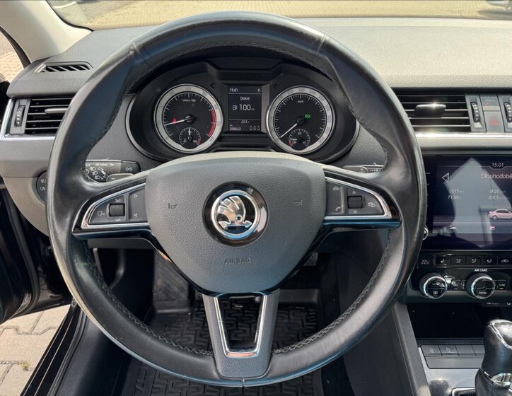 Škoda Octavia 14