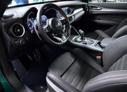 Alfa Romeo Stelvio 7