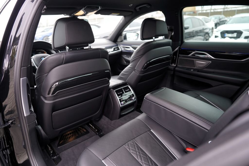 BMW Řada 7 Sedan 3,0 l 210 kw