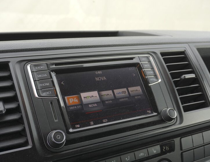 Volkswagen Caravelle 12