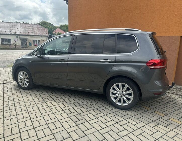 Volkswagen Touran 9