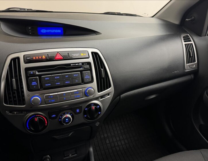 Hyundai i20 12