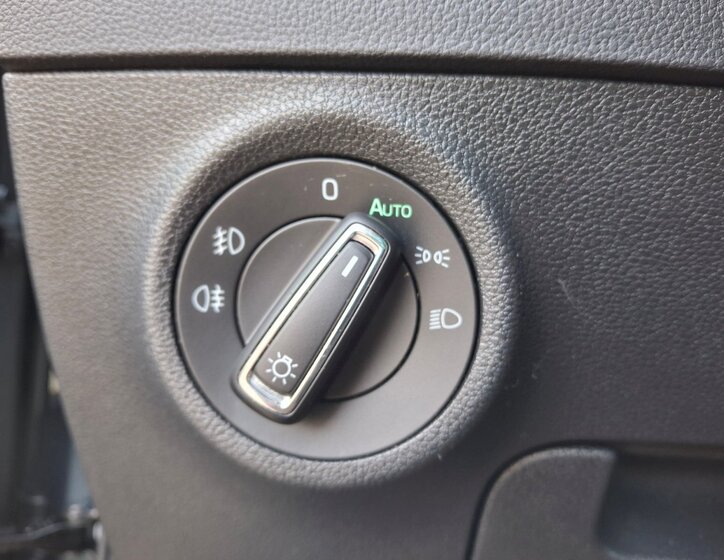 Škoda Karoq SUV / Terénní 1,5 l 110 kw