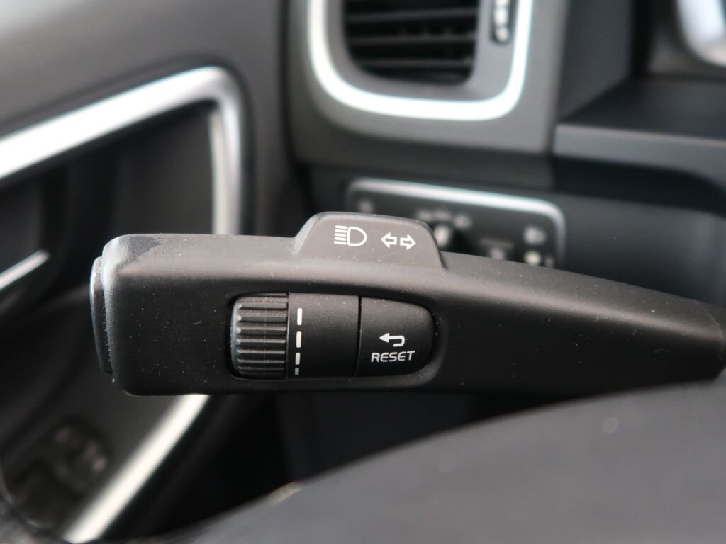 Volvo V60 Kombi 2,0 l 110 kw