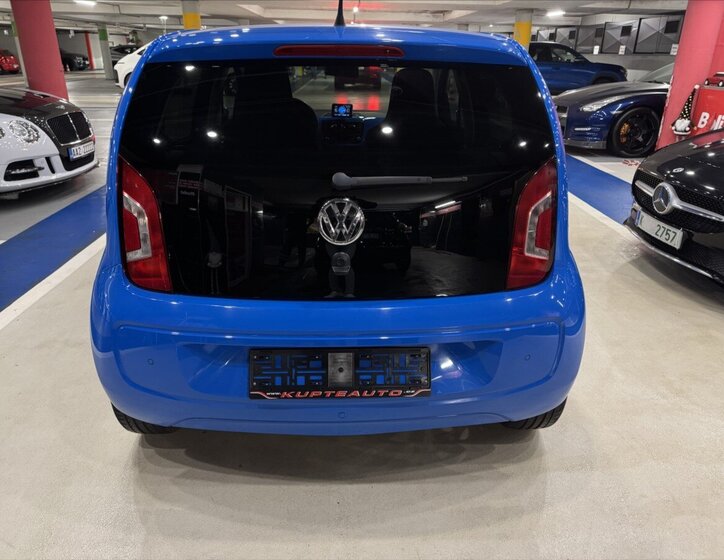 Volkswagen up! 4