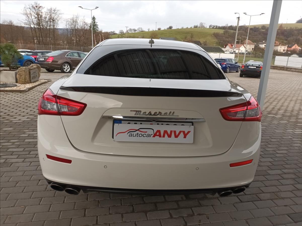 Maserati Ghibli Sedan 3,0 l 243 kw