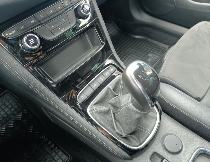 Opel Astra Hatchback 1,2 l 96 kw