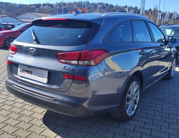 Hyundai i30 Kombi 1,6 l 81 kw