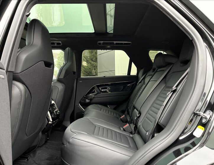 Land Rover Range Rover Sport SUV / Terénní 4,4 l 467 kw