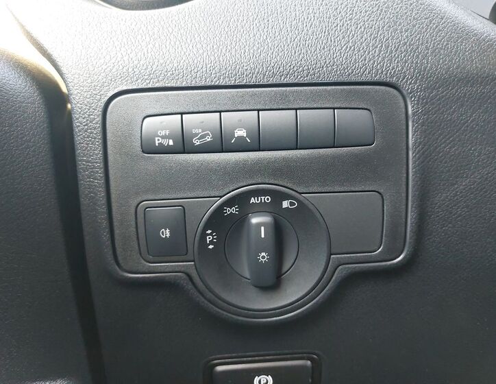 Mercedes-Benz Vito 21