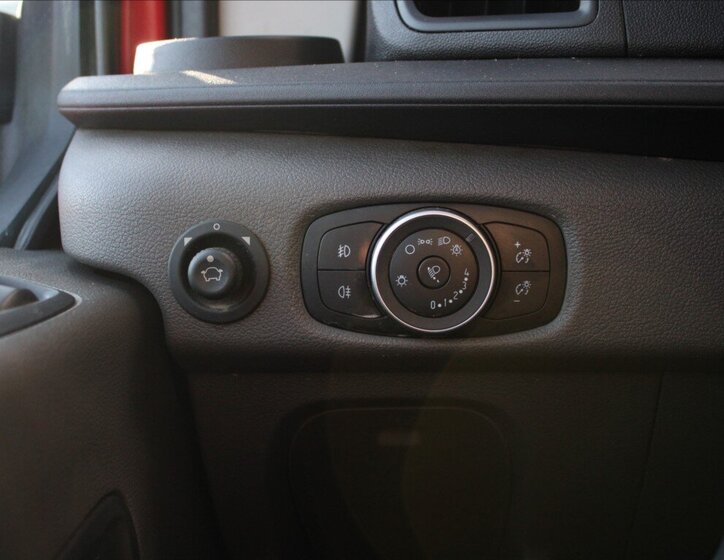 Ford Transit Skříň 2,0 l 95 kw