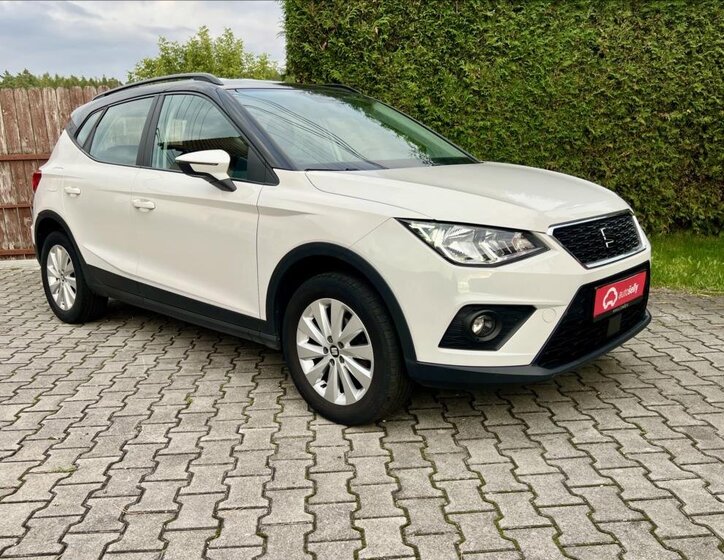 Seat Arona 8
