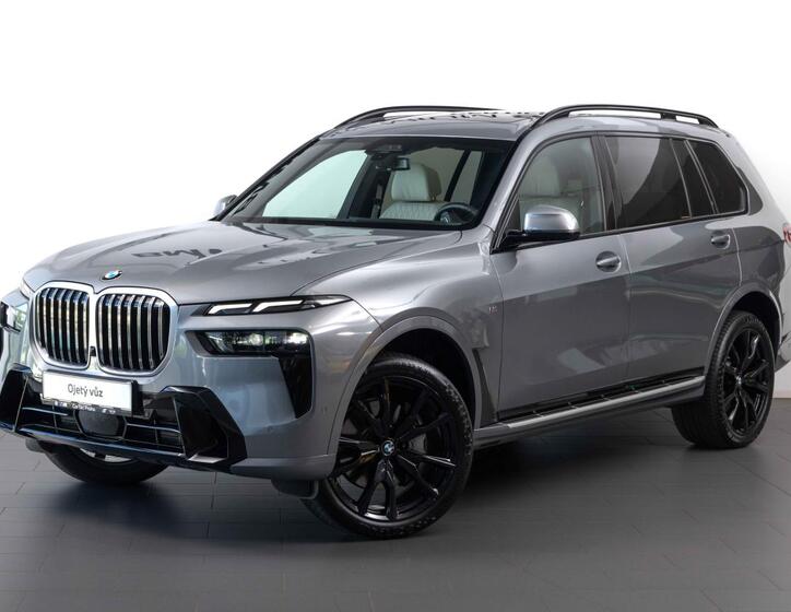 BMW X7 1