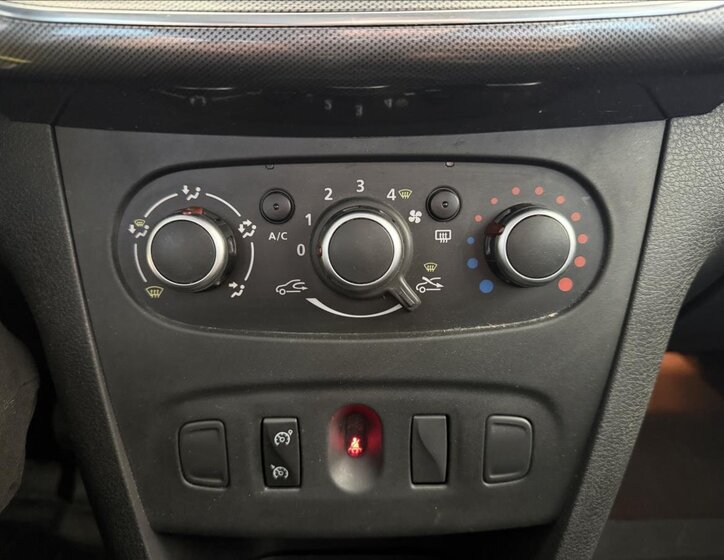 Dacia Logan Kombi 898,0 66 kw