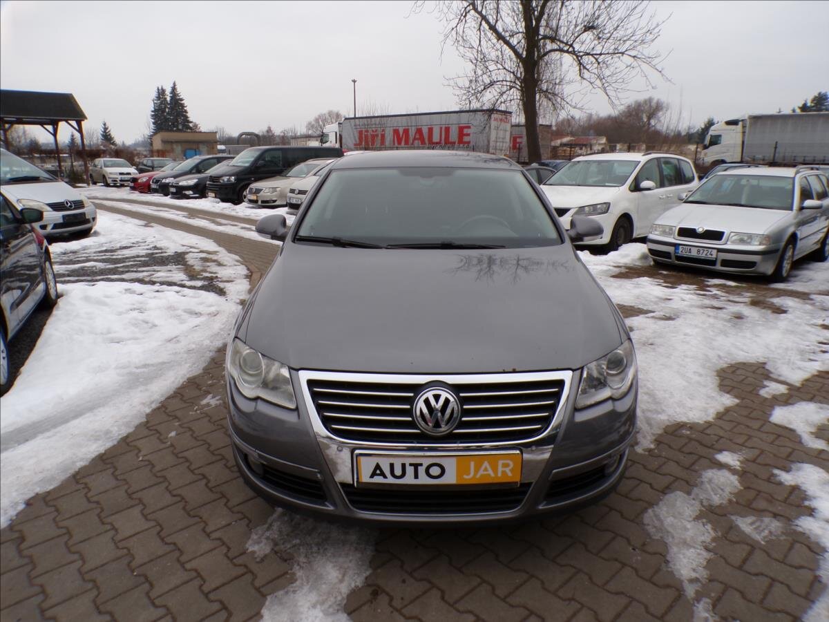 Volkswagen Passat Sedan 2,0 l 103 kw