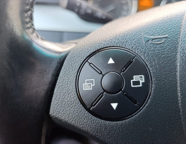 Mercedes-Benz Viano MPV 3,0 l 165 kw