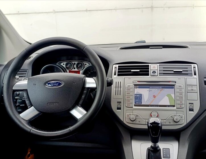 Ford Kuga SUV 2,0 l 120 kw