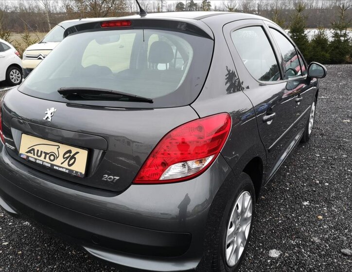 Peugeot 207 Hatchback 1,4 l 54 kw