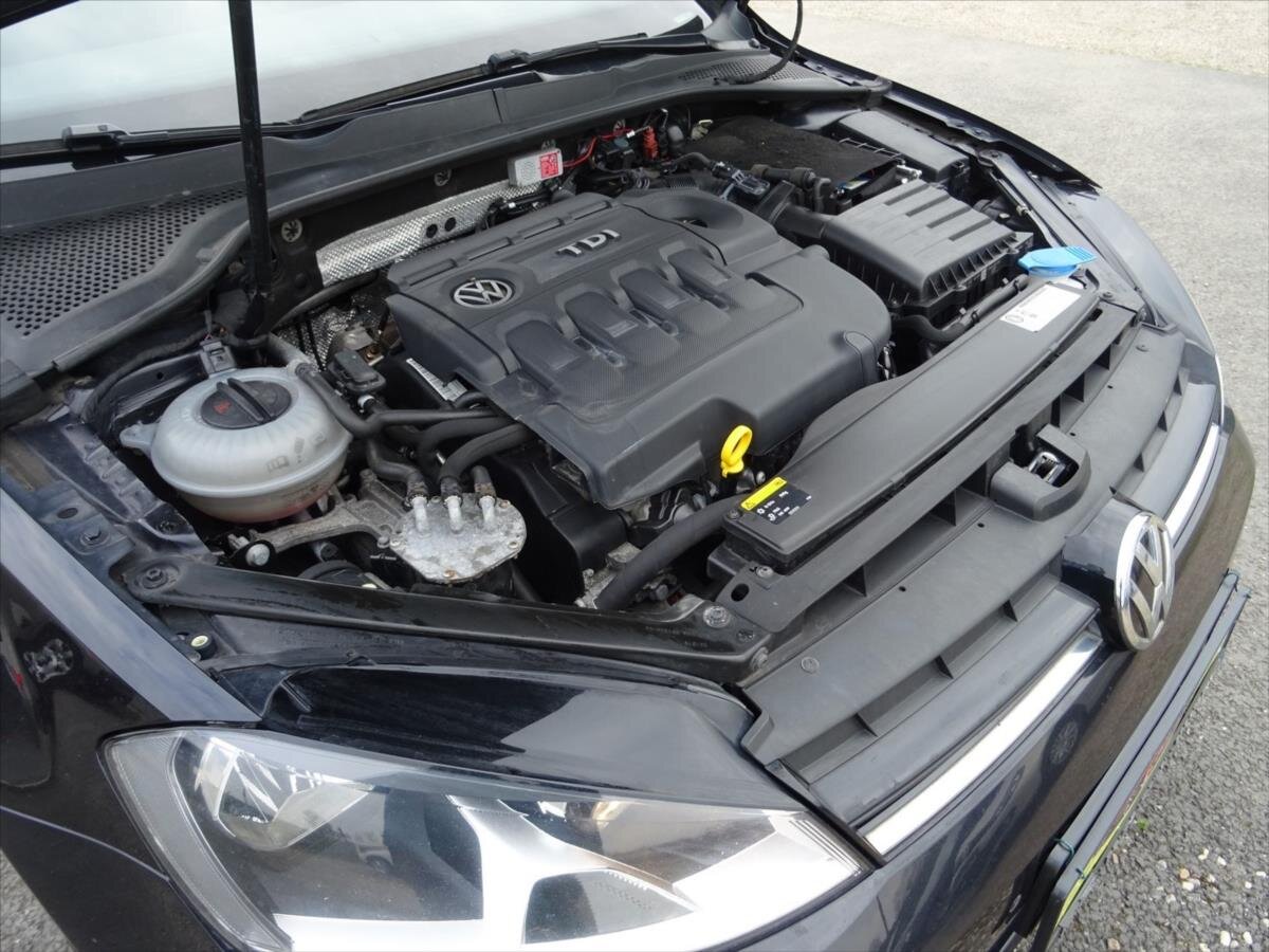 Volkswagen Golf Kombi 1,6 l 81 kw