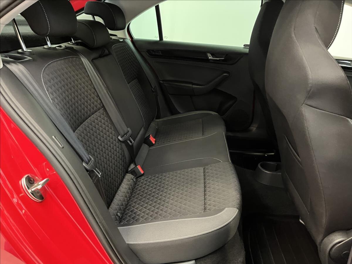 Škoda Rapid Liftback 999,0 81 kw