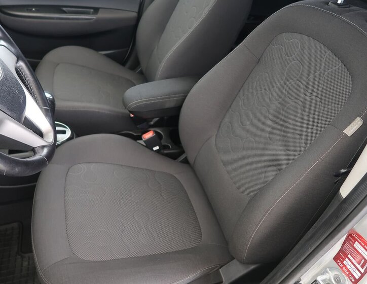 Hyundai i20 Hatchback 1,4 l 74 kw