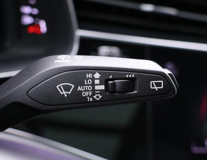 Audi Q8 SUV / Terénní 3,0 l 250 kw