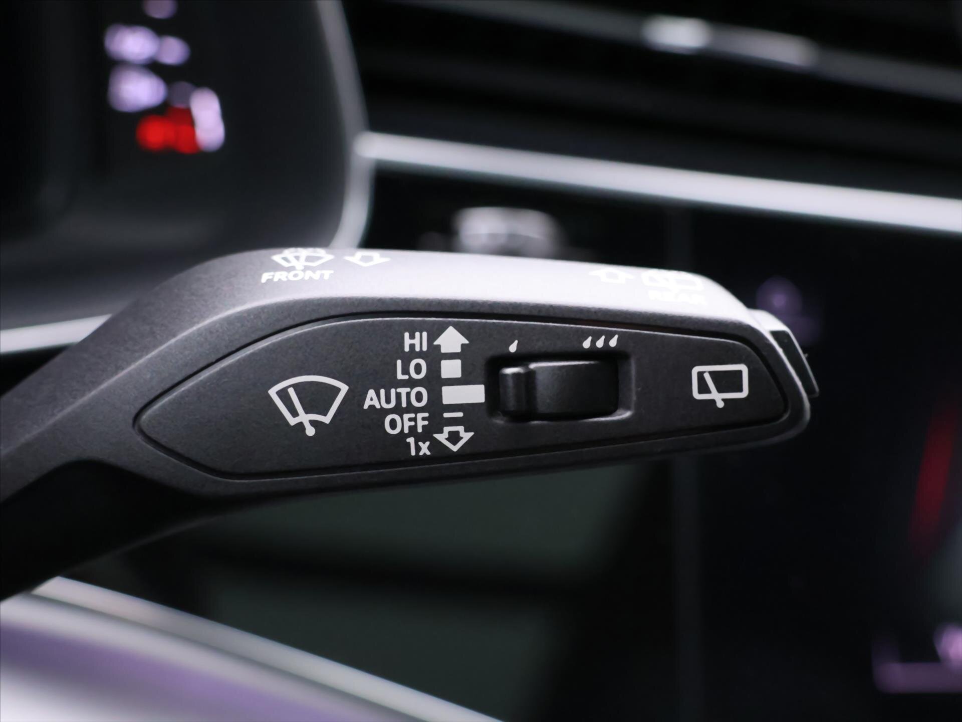 Audi Q8 SUV / Terénní 3,0 l 250 kw