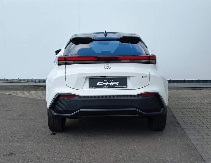 Toyota C-HR 6