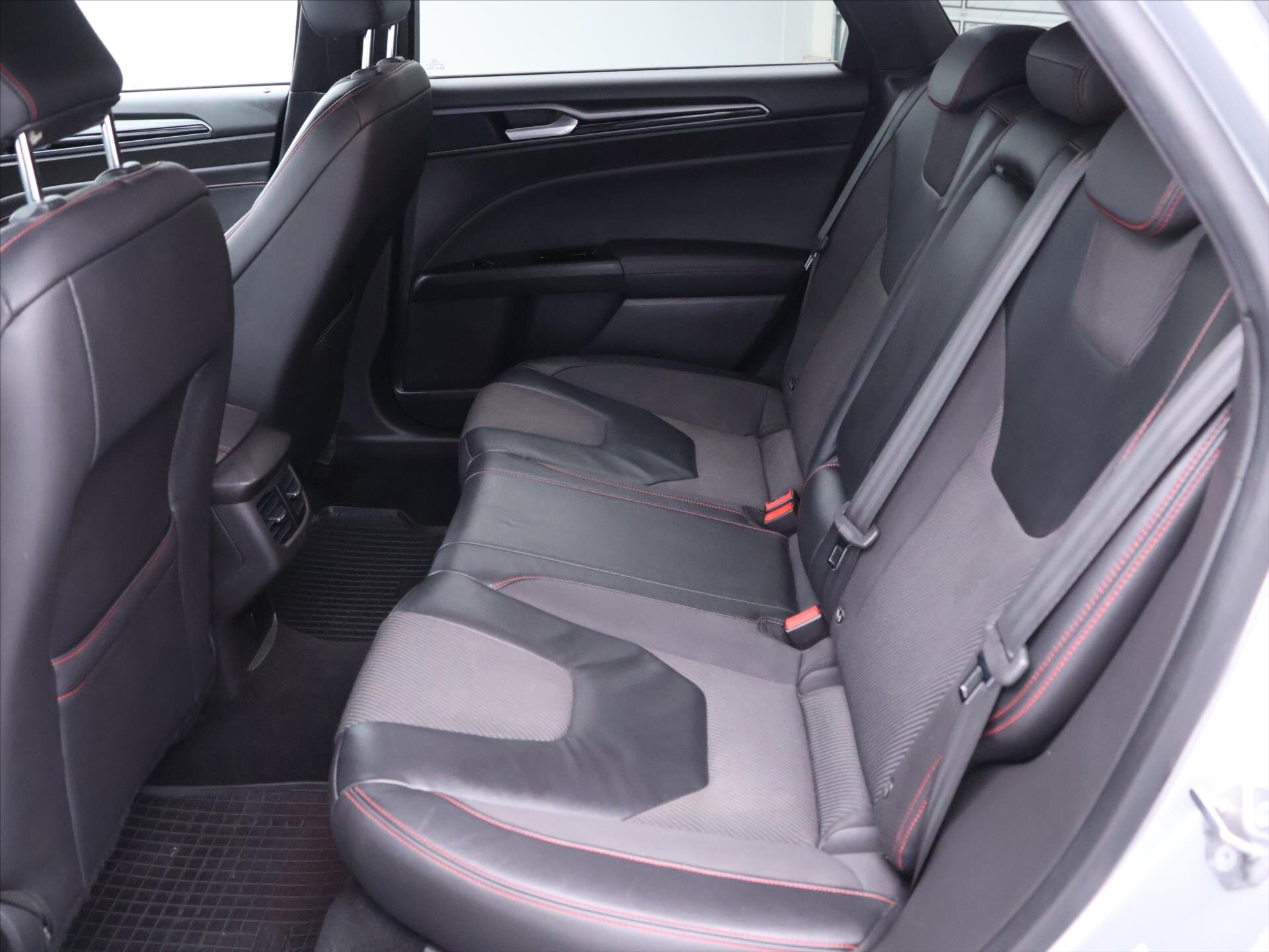 Ford Mondeo Kombi 2,0 l 132 kw