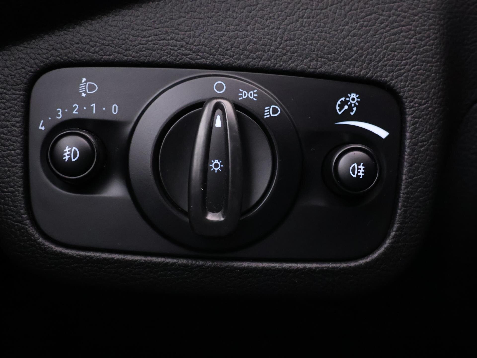 Ford Kuga SUV / Terénní 1,5 l 110 kw