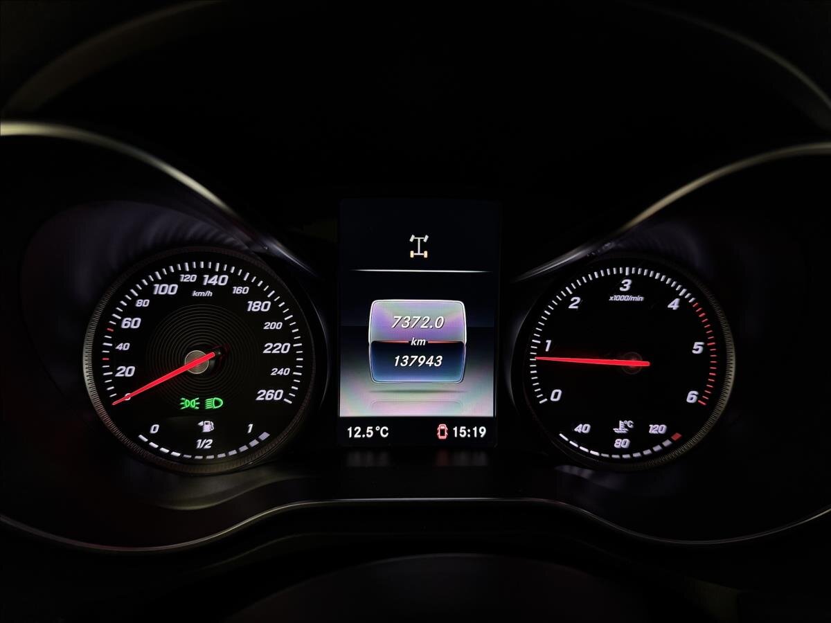 Mercedes-Benz Třídy X Pick-up 2,3 l 120 kw