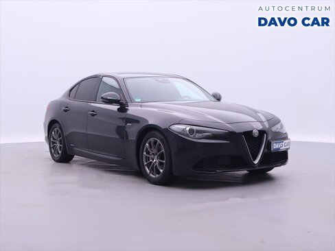 Alfa Romeo Giulia Sedan / Limuzína 2,1 l 110 kw