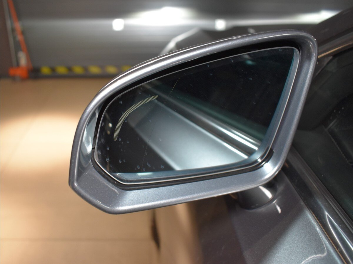 Volvo S90 Sedan / Limuzína 2,0 l 228 kw