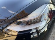 Tesla Model 3 Sedan 0,0 239 kw