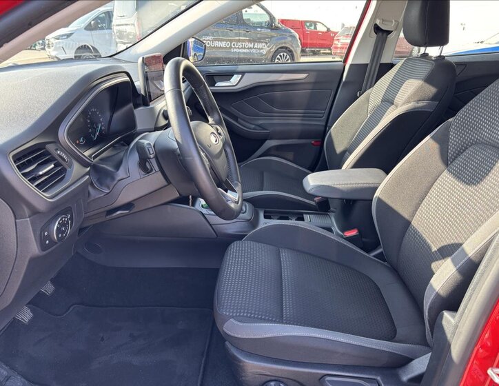 Ford Focus Kombi 999,0 92 kw