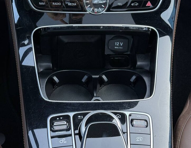 Mercedes-Benz Třídy E Sedan / Limuzína 4,0 l 420 kw