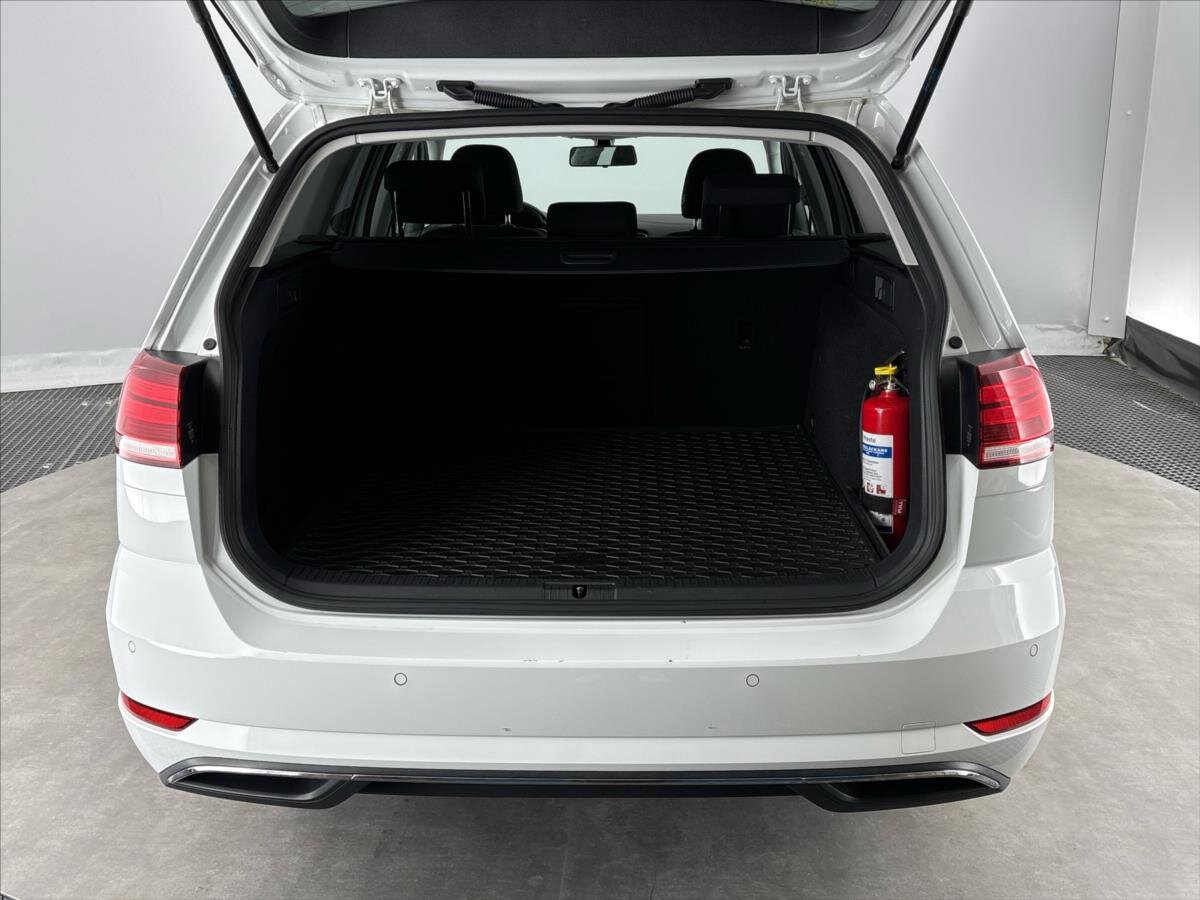 Volkswagen Golf Kombi 1,5 l 96 kw