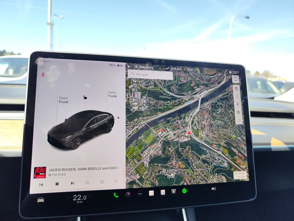 Tesla Model 3 Sedan / Limuzína 0,0 155 kw